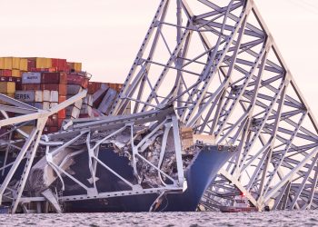 FBI asegura que no hay indicios de terrorismo en el derrumbe del puente de Baltimore