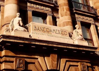 El Banco de México baja la tasa de interés al 11%, su primer recorte en un año