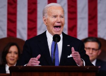 Biden pronuncia un discurso del estado de la Unión desenvuelto y con momentos imprevisibles