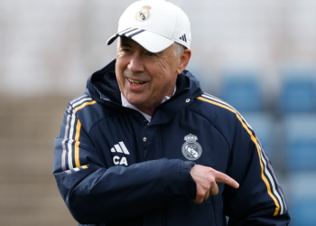 Carlo Ancelotti medita repetir equipo ante el Leipzig