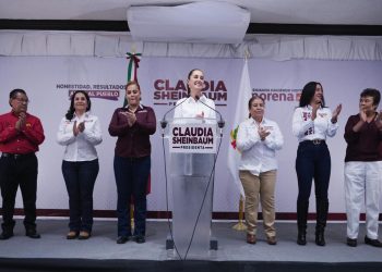 Claudia Sheinbaum pide al INE “ser parejo” por queja de la Hora Nacional