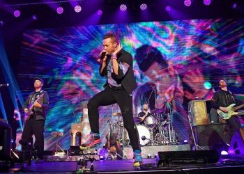 Dua Lipa, Shania Twain y Coldplay encabezarán el festival de Glastonbury 2024