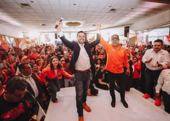 Jorge Álvarez Máynez se reúne con jóvenes mexiquenses en Naucalpan