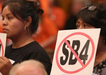 Secunda Ana Lilia Rivera condena del gobierno a Ley SB4 de Texas por criminalizar a migrantes