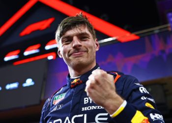 Max Verstappen se lleva la Pole en Bahréin, Checo Pérez saldrá quinto