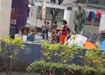 “Que sean reubicados los migrantes que ocupan la Plaza Giordano”, demandan vecinos