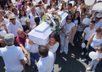 Dan el último adiós a Camila, menor asesinada en Taxco, Guerrero
