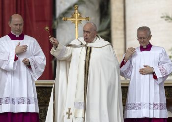 Papa Francisco alerta sobre los “vientos de la guerra” en su mensaje de Pascua