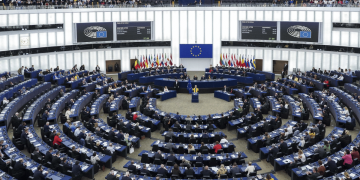 Parlamento Europeo ratifica la primera ley de inteligencia artificial del mundo