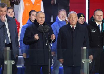 Putin conmemora en la plaza Roja el décimo aniversario de la anexión de Crimea