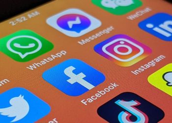 Principales escuelas de Canadá demandan a TikTok, Facebook, Instragram y Snapchat