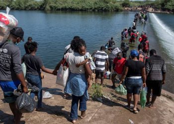 Agua que EU cede al río Bravo generaría más riesgos para migrantes en la frontera