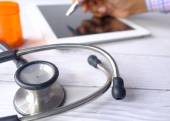 ¿Qué dicen las propuestas de salud de los tres candidatos a la presidencia?