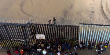 México celebra que ley SB4 permanecerá suspendida en Texas hasta nuevo aviso