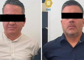 Detienen en CDMX a dos venezolanos en posesión de varias tarjetas bancarias