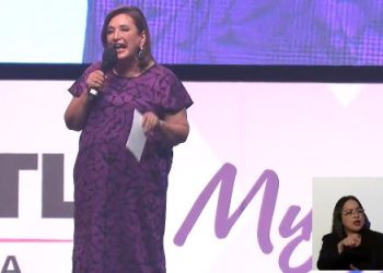 Xóchitl Gálvez se reúne con mujeres en la CDMX
