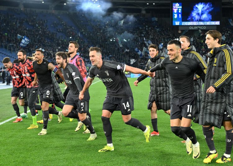 Rome (Italy), 23/04/2024.- Juventus' players celebrate after the Italian Cup semifinal 2nd leg soccer match between SS Lazio and Juventus FC, in Rome, Italy, 23 April 2024. (Italia, Roma) EFE/EPA/ETTORE FERRARI