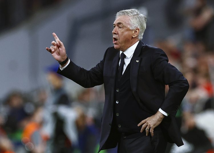 Munich (Germany), 30/04/2024.- Real Madrid's head coach Carlo Ancelotti gestures during the UEFA Champions League semi final, 1st leg match between Bayern Munich and Real Madrid in Munich, Germany, 30 April 2024. (Liga de Campeones, Alemania) EFE/EPA/FILIP SINGER