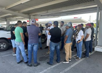 Realizan paro de taxis de plataforma por asaltos en la capital de Tamaulipas