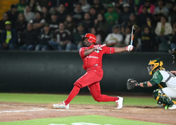 Diablos Rojos arrancan con espectacular victoria sobre Pericos en serie inaugural 