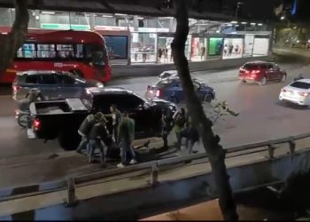 Son detenidos dos integrantes de la comunidad LGBTQ+, en operativo contra narcomenudistas