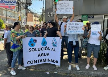 Autoridades han comenzado a limpiar el pozo contaminado del parque Alfonso XIII