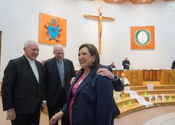 Persigue el gobierno a 60 obispos y sacerdotes por opiniones críticas, señala Xóchitl Gálvez