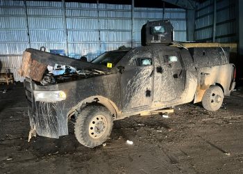 Aseguran taller para blindar vehículos tipo “monstruo” en Sonora