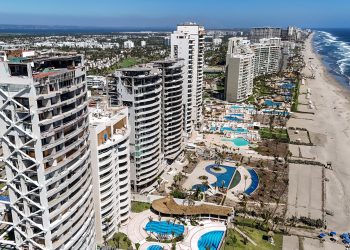 Recuperación de la infraestructura turística de Acapulco lleva un avance del 45 por ciento