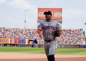 Altuve lidera nueva exhibición de los Astros en México