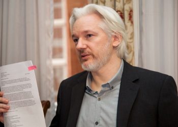 Biden asegura que Estados Unidos “está evaluando” poner fin al proceso legal contra Julian Assange