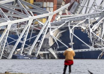 Autoridades de Estados Unidos hallan un nuevo cuerpo del accidente en el puente de Baltimore