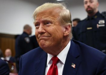 Trump propone a Biden debatir la semana próxima en la Casa Blanca