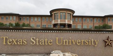 Texas envía antimotines para detener a estudiantes propalestinos