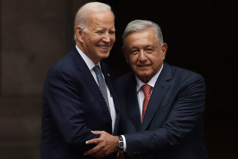 Biden y López Obrador acuerdan 