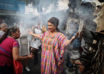 Ante comunidades indígenas, Clara Brugada presenta estrategia para una ciudad pluricultural