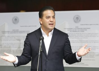 “Estoy a favor que los mexicanos puedan pensionarse con su último salario, el gobierno quiere apropiarse de 40 mil millones de pesos”: Zepeda
