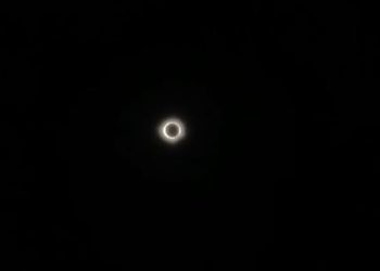 Eclipse solar total en Mazatlán duró 4 minutos con 20 segundos