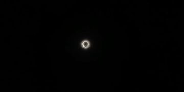 Eclipse solar total en Mazatlán duró 4 minutos con 20 segundos