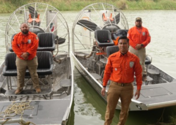 Equipo de auxilio para rescate de migrantes dona EU a México