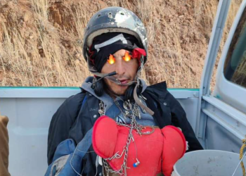 Traía un soplete para prender el cerro y podría pertenecer a una banda de incendiarios