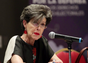 Janine Otálora presenta denuncia por filtraciones de sus proyectos
