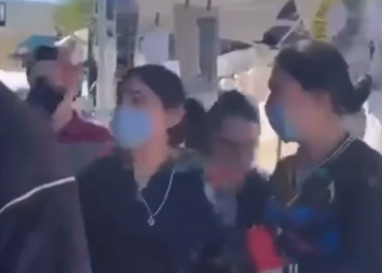 VIDEO: Corren a “jitomatazos” a morenistas en Aguascalientes