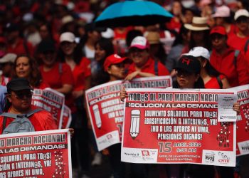 Tras reunión con López Obrador, maestros anuncian avances importantes del pliego petitorio