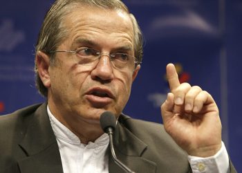 “En la ciudadanía hay preocupación y rechazo por no haber respetado el derecho internacional”: Ricardo Patiño