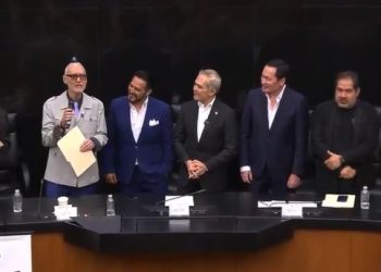Rinden en el Senado homenaje al Rock en tu idioma, que marcó una época en las décadas de los 80 y 90
