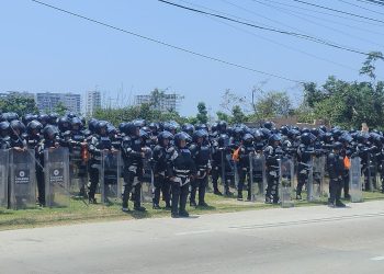 Blindan con elementos de la GN sede del Tianguis Turístico en Acapulco
