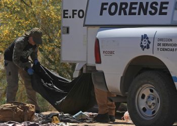 Muere un migrante junto al río Bravo tras ser “golpeado por Policía de Texas”