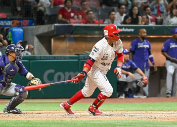 Con batazo de Robinson Canó, Diablos deja tendidos a  Conspiradores