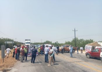 Agricultores de Tamaulipas cierran la carretera Federal 101 San Fernando-Victoria